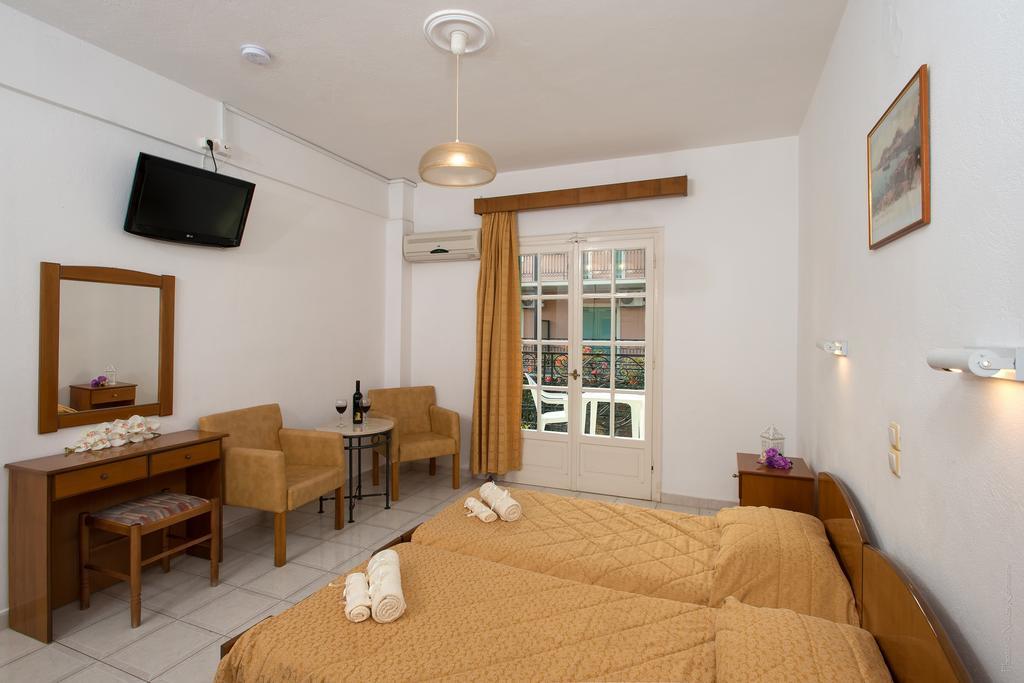 Philippos Hotel Kassiopi Exterior foto