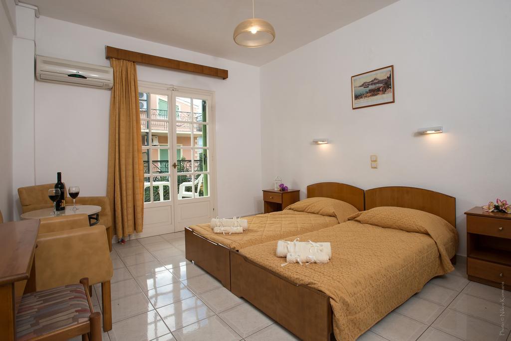 Philippos Hotel Kassiopi Exterior foto